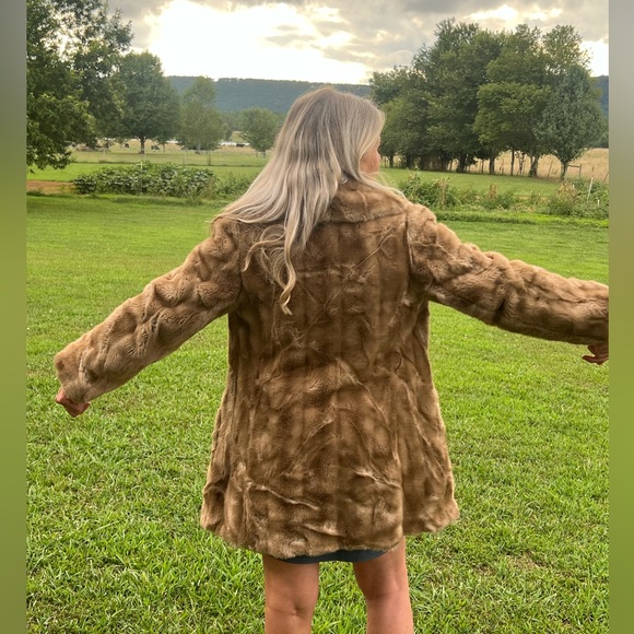 Beautiful Vintage fur coat - Picture 14 of 14